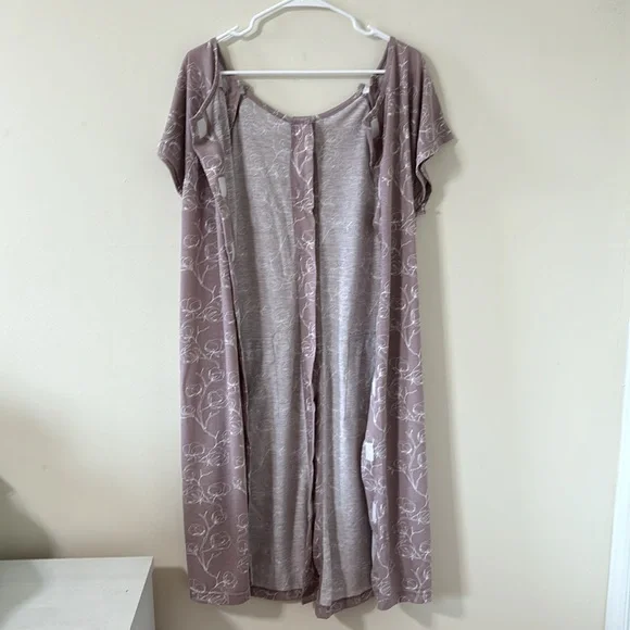 Kindred Bravely Universal Labor & Delivery Gown Lilac Bloom Size S/M/L - Picture 9 of 9